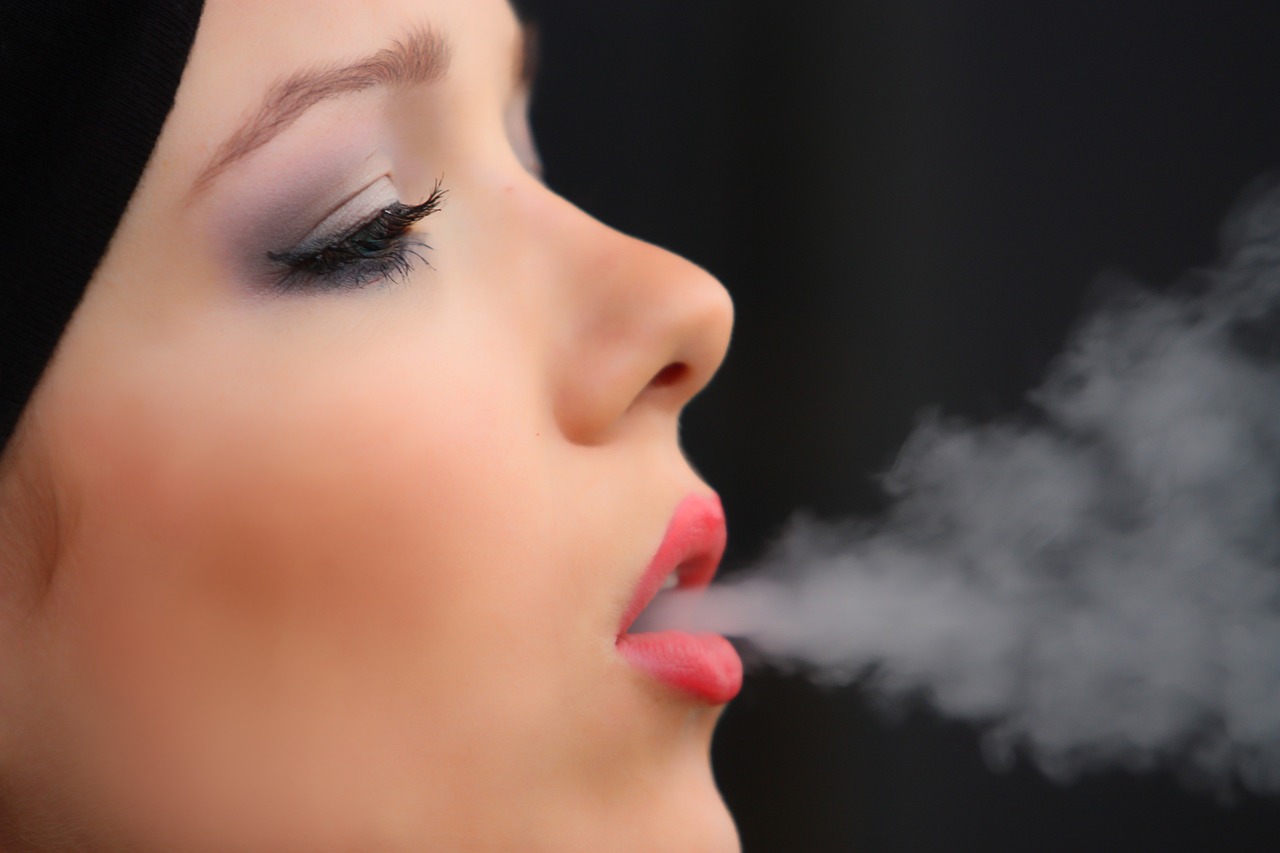 Healthy smoking! Machine for making filters that reduce the inhalation of nicotine, tars and toxic compounds in tobacco smoke
